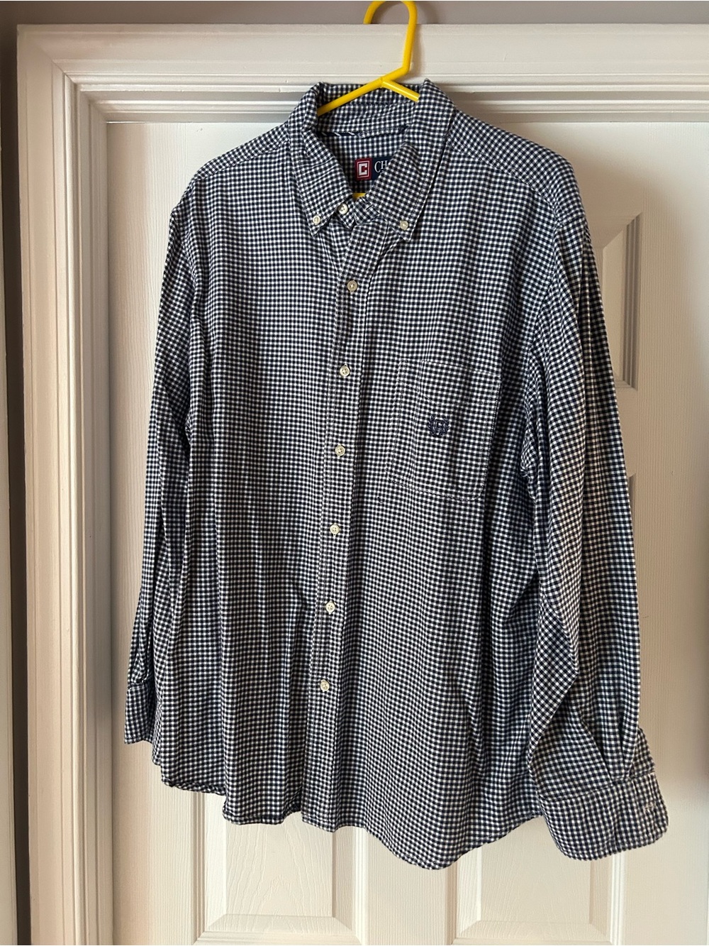 Chaps Men's Navy & White Gingham Button-Down Shirt